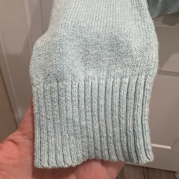 Sky blue GAP sweater with crewneck line - Picture 5 of 6